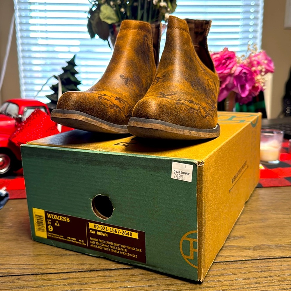 Roper Ava Boots Women’s Size 9 NWT
